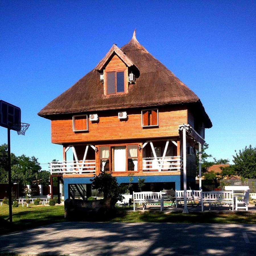 Old Fane'S Lodge Marasu Экстерьер фото